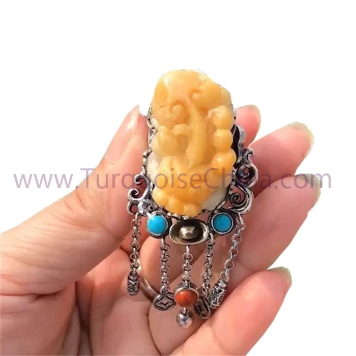 Lucky And Healing Pixiu Ring Maded By Natural Beeswax Amber