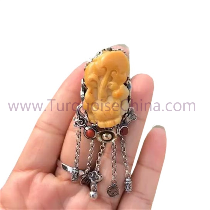 100% Natural Beeswax Amber Yellow Color Hand-carved Pi Xiu Ring