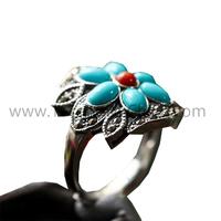 Flower-shape 925 Sterling Silver Ring With Turquoise Cabochon Gemstone
