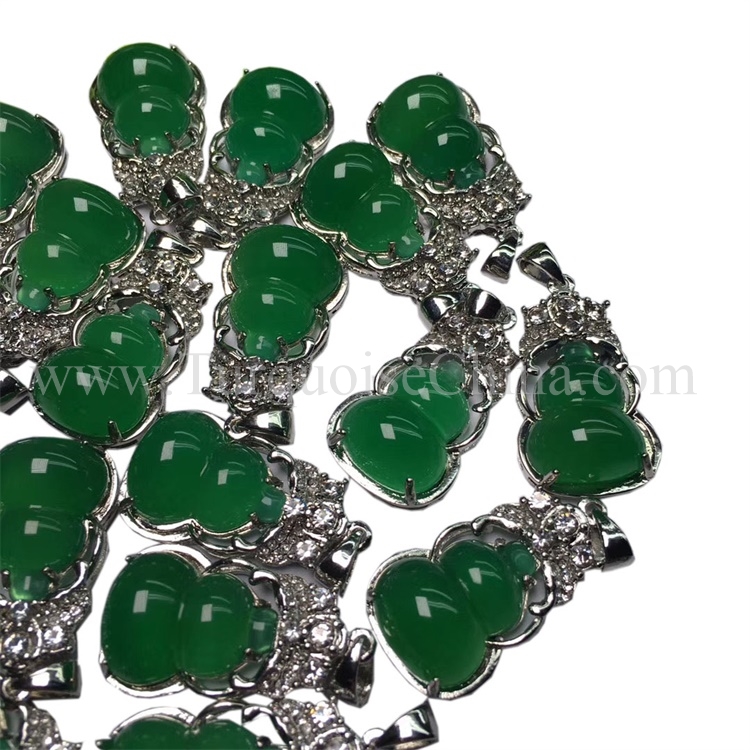 Slippy Magnificent Chrysoprase Pendant Green Calabash Gemstone For Popular Choise