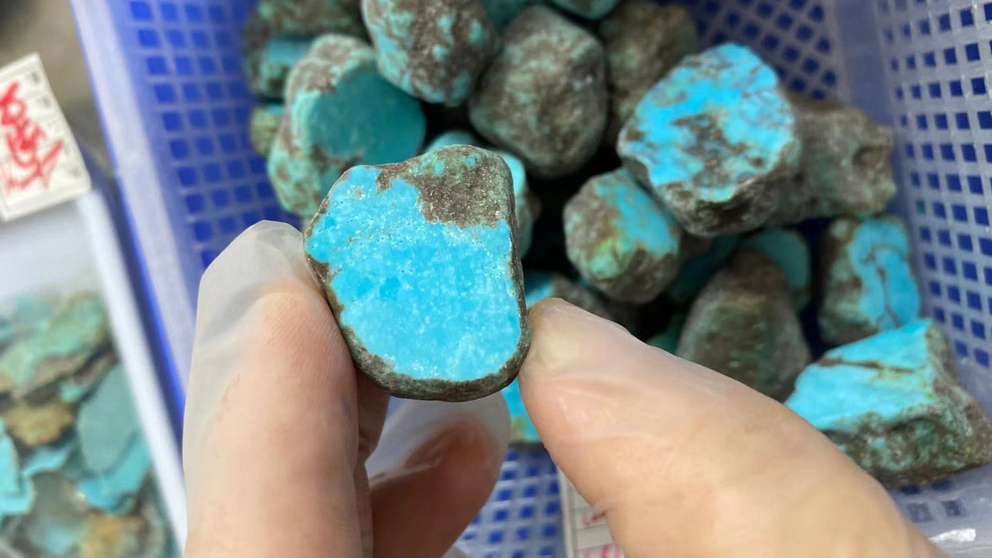 How to make the turquoise bricks to round beads